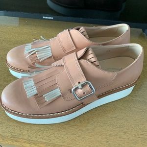 TOD’S Woman’s Size 9.5